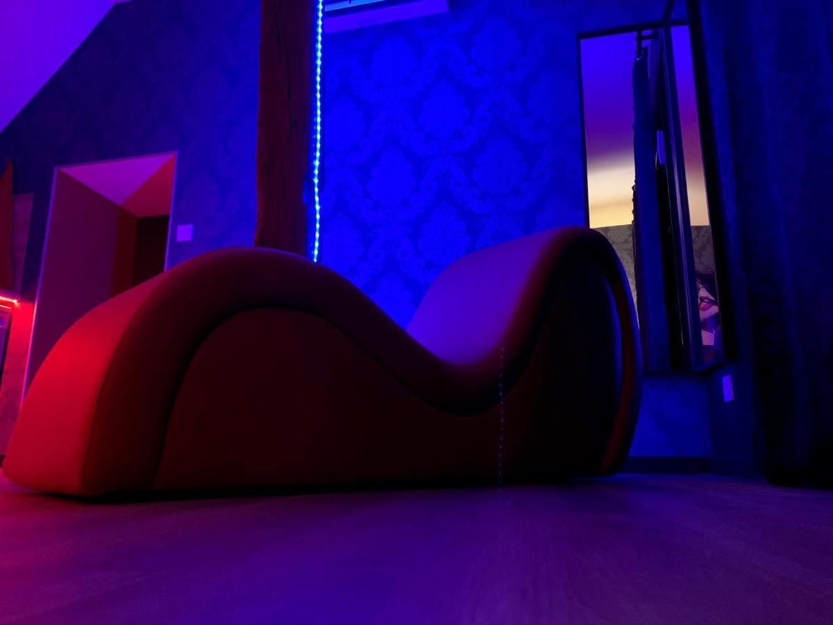 Love Room Avec Jacuzzi Prive Bonnetable Zewnętrze zdjęcie
