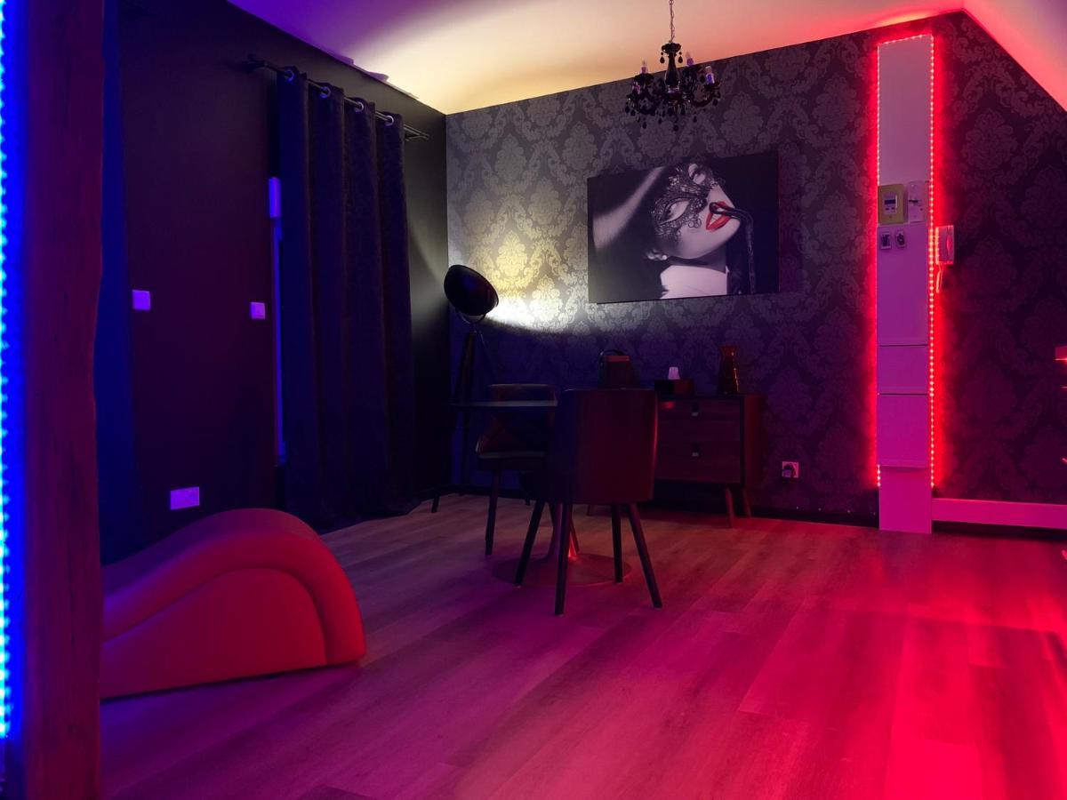 Love Room Avec Jacuzzi Prive Bonnetable Zewnętrze zdjęcie