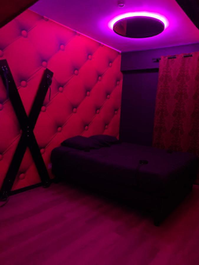 Love Room Avec Jacuzzi Prive Bonnetable Zewnętrze zdjęcie